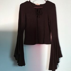 Bell bottom armed shirt